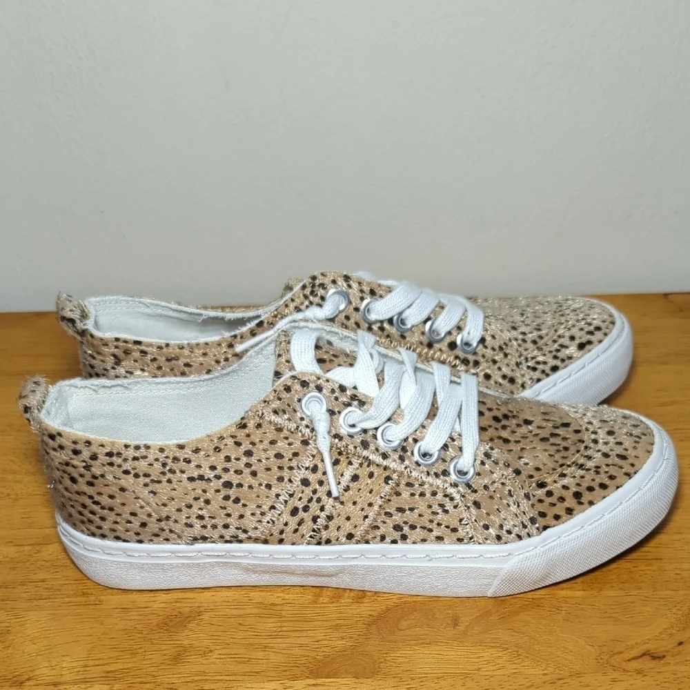 Jellypop Kory Leopard Pony Skin Sneakers Tan + Black + White Women's Size 7.5
